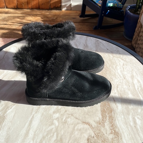 Ugg bootie. Black fluffy top with silver pin. Excellent condition. - Picture 3 of 6